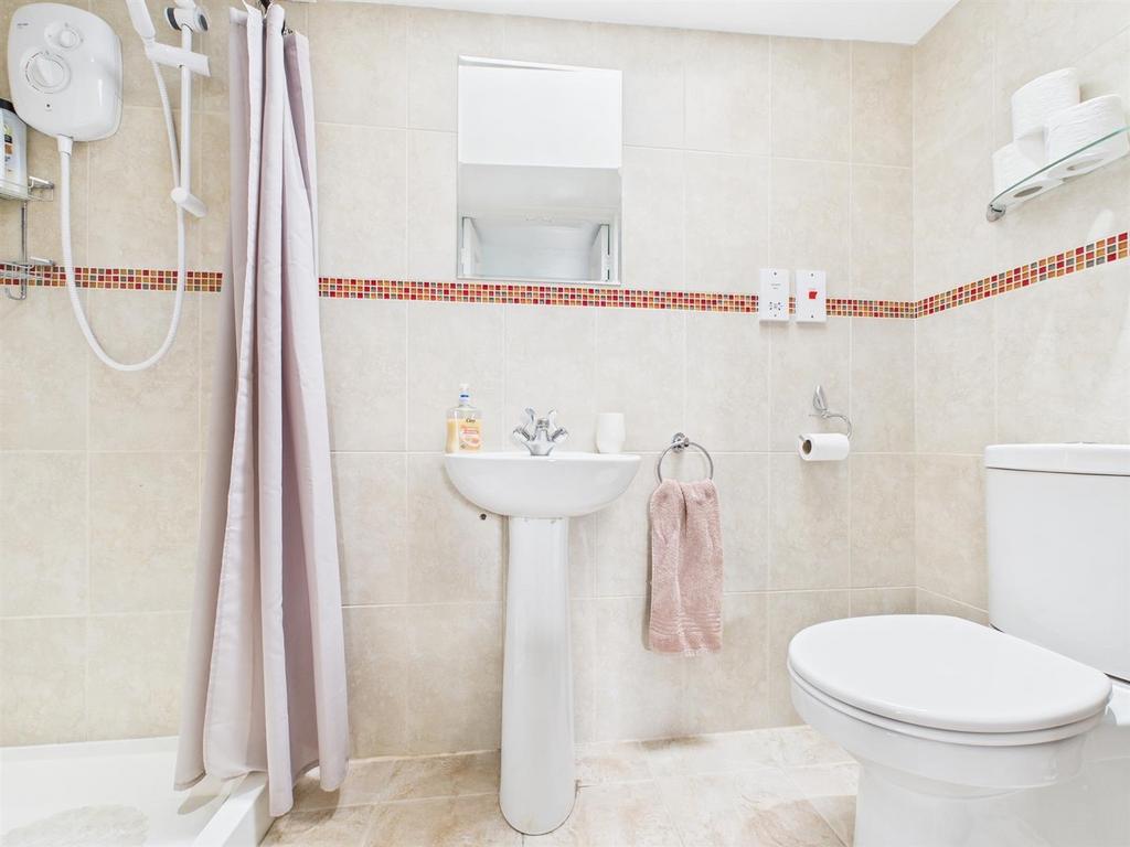 En-Suite 2