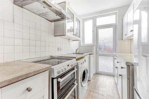 3 bedroom end of terrace house for sale, Bramdean Crescent, London SE12