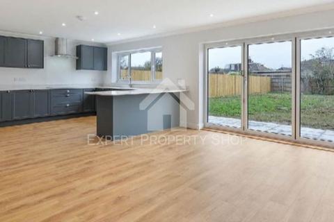 4 bedroom detached house to rent, Tally Ho Road , Shadoxhurst, Ashford