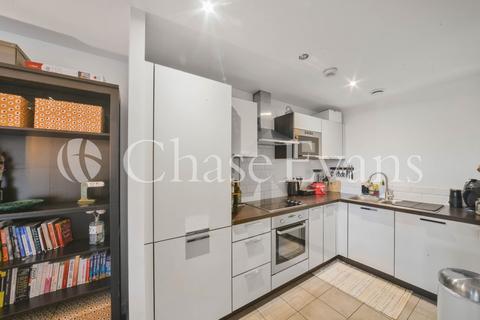 2 bedroom property for sale, Maple Quay, Surrey Quays Road, Canada Water, London, SE16