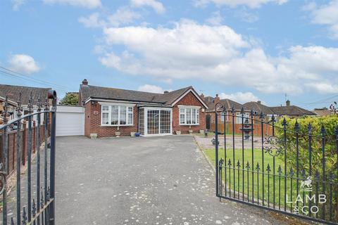 2 bedroom detached bungalow for sale, Beacon Way, Clacton-On-Sea CO16