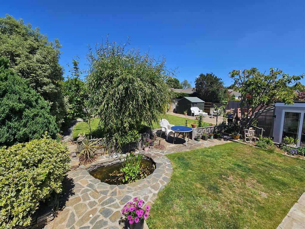 Summer Garden.jpg