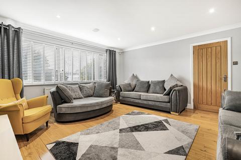 4 bedroom detached house for sale, Byron Way, Bicester, OX26
