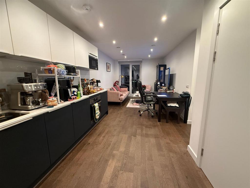 Novella 1608 One Bed 2.jpg