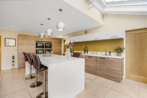22 Brompton Walk, Darlington, DL3 8RT