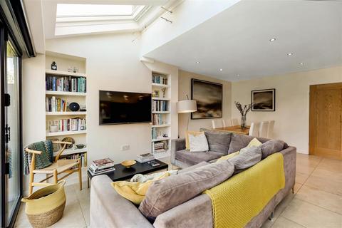 22 Brompton Walk, Darlington, DL3 8RT