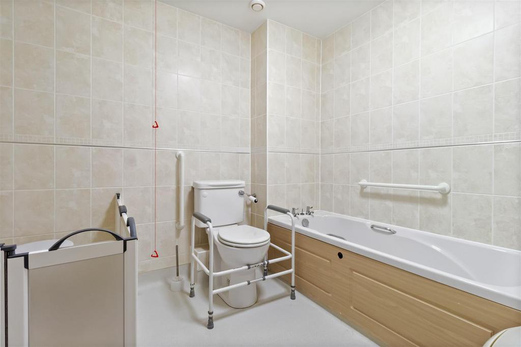 Amelia Court 31-005.jpg