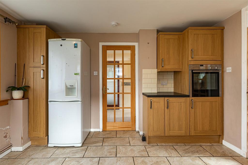 14 Eastfield Road Selkirk 14.JPG