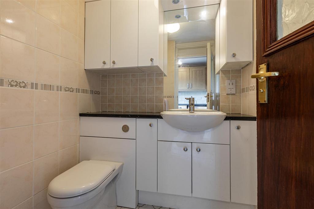 14 Eastfield Road Selkirk 16.JPG