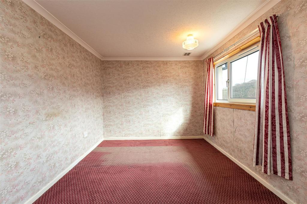 14 Eastfield Road Selkirk 20.JPG
