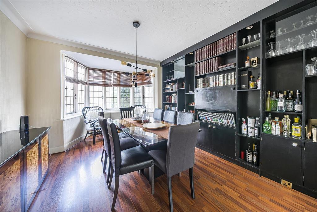 Dining area.jpg