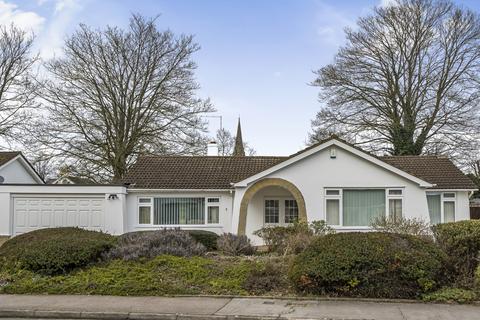 3 bedroom detached house for sale, St Matthews Drive, Bromley