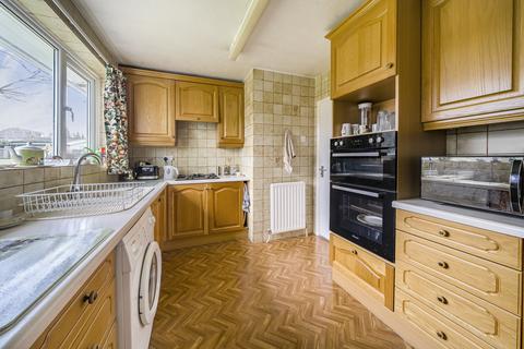 3 bedroom detached house for sale, St Matthews Drive, Bromley