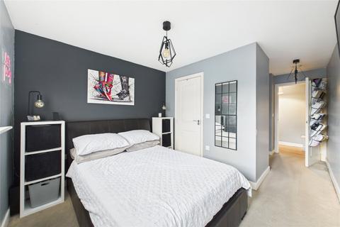 2 bedroom apartment for sale, Beverley House, Wallis Square, Farnborough, Hampshire, GU14