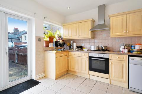 58 Howberry Road, Thornton Heath, CR7 8HY