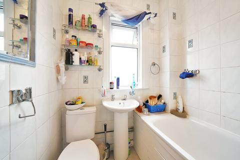 58 Howberry Road, Thornton Heath, CR7 8HY