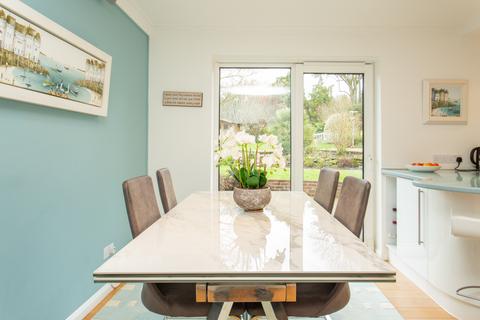 5 bedroom detached house for sale, Pavilion Meadow, River, CT17