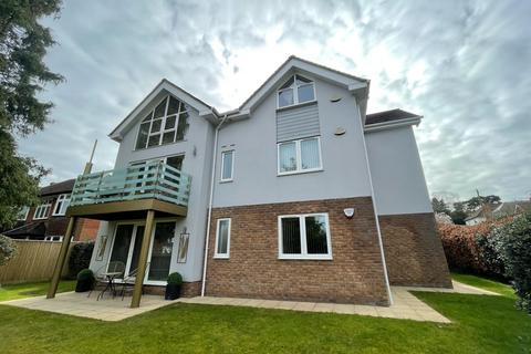 2 bedroom flat to rent, Penn Hill Avenue, Poole BH14