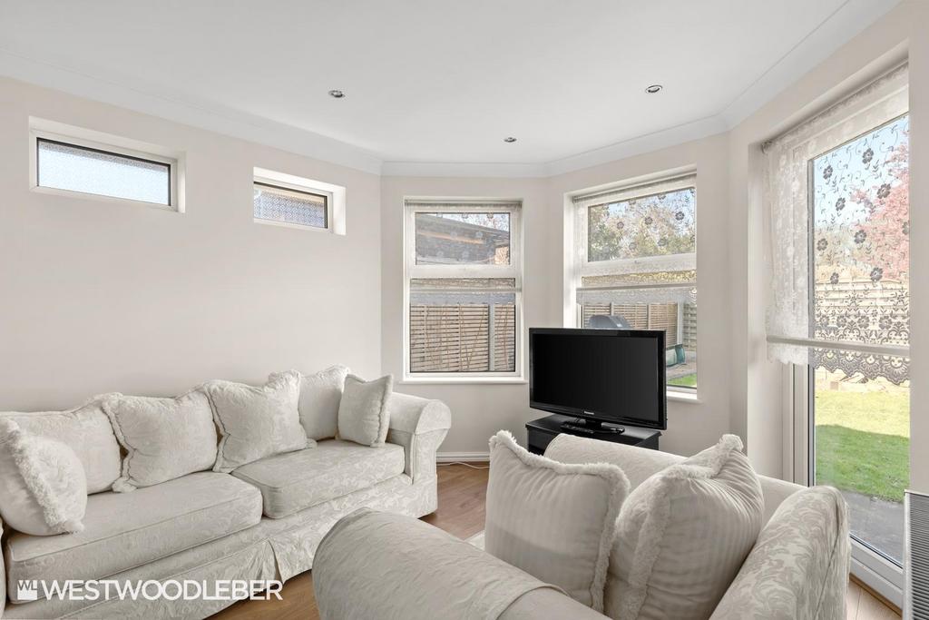 Pulham Avenue 6.jpg