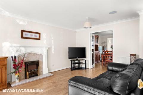 4 bedroom detached house for sale, Pulham Avenue, Broxbourne EN10