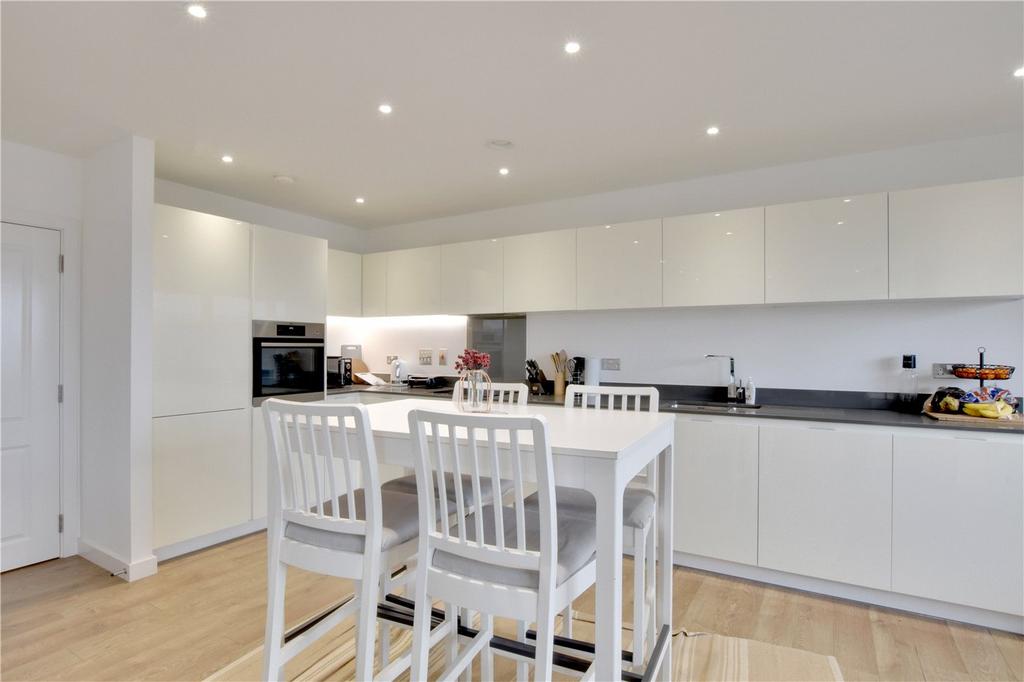 Kitchen/Dining Area