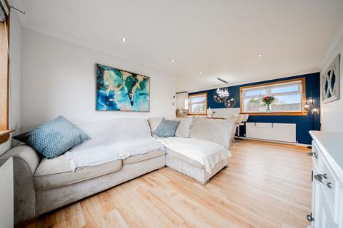 2 bedroom flat for sale, Bonnyton Drive, Eaglesham, G76