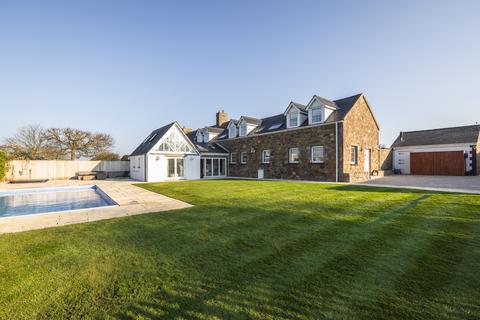 4 bedroom semi-detached house for sale, La Route De La Hougue Bie, St. Saviour, Jersey