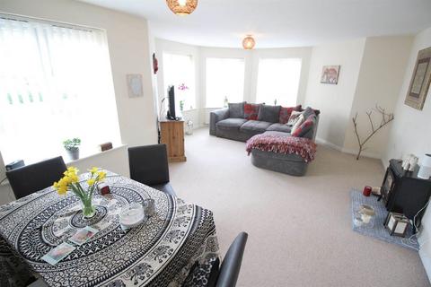 2 bedroom flat for sale, Cosgrove Court, Newcastle Upon Tyne