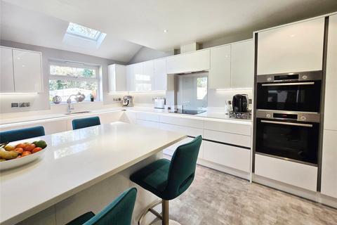 25 Southwold, Bracknell, RG12 8XY