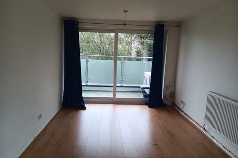 2 bedroom apartment to rent, Linksway, London NW4