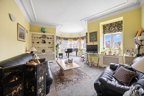 4 bedroom flat for sale, Finchley Road, London NW3