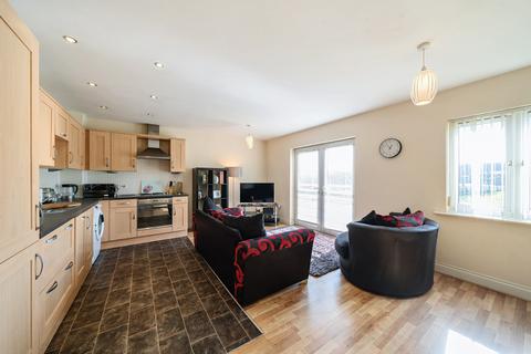 2 bedroom flat for sale, Fieldmoor Lodge, Pudsey, West Yorkshire, UK, LS28