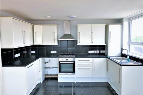 2 bedroom flat to rent, Redbridge Lane East, Ilford IG4
