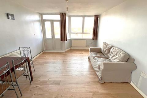2 bedroom flat to rent, Redbridge Lane East, Ilford IG4