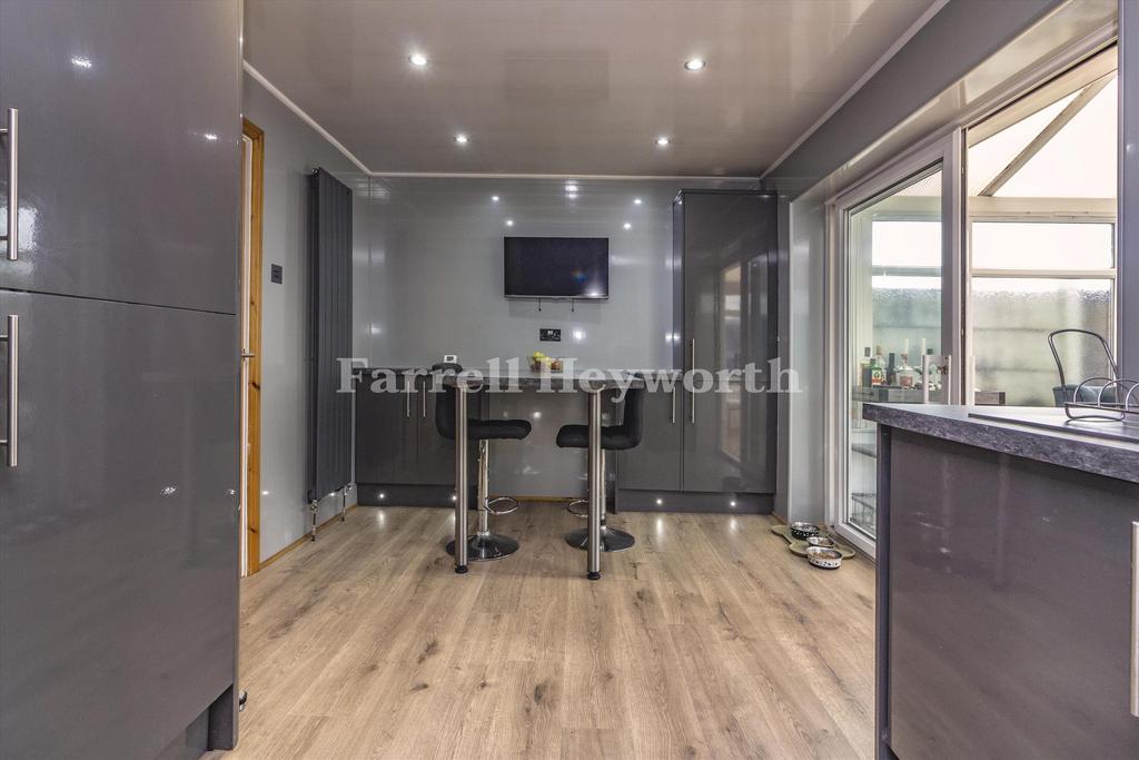 Kitchen b