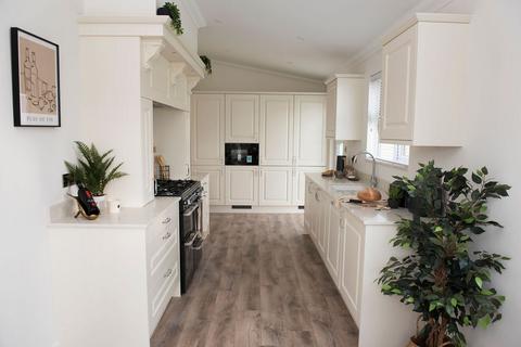 2 bedroom park home for sale, Bovey Tracey, Devon, TQ13