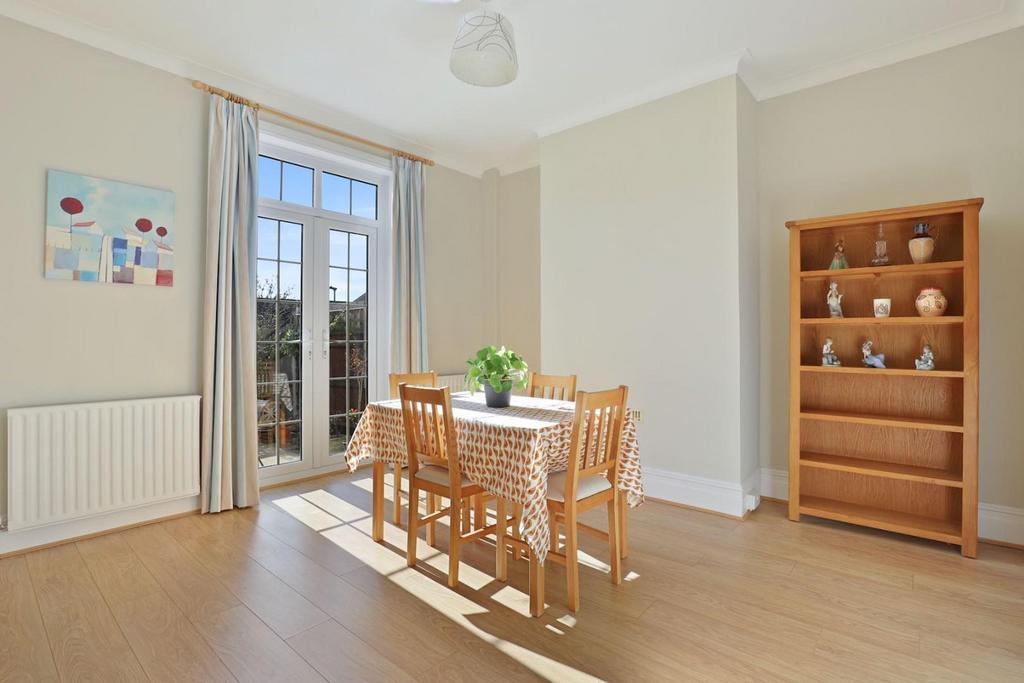 04-dec2 JHProp Wpen - 47 Clevedon Road - 12 (1)-medi