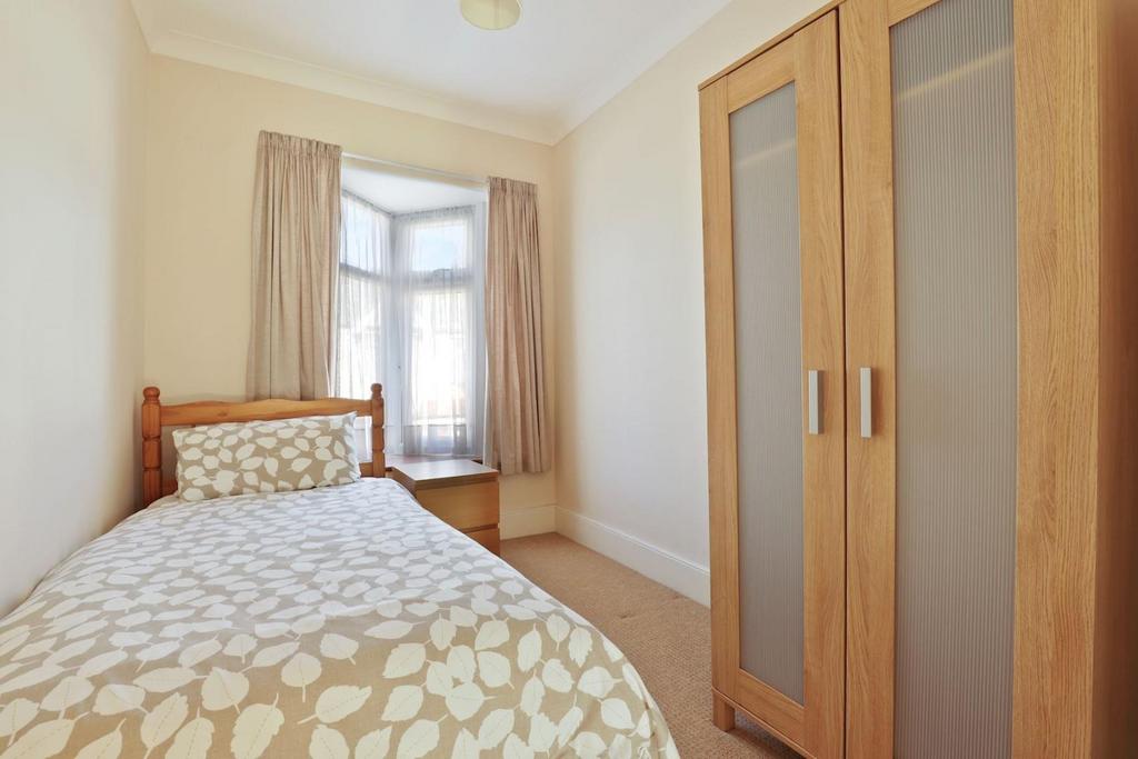12-ea61 JHProp Wpen - 47 Clevedon Road - 36 (1)-medi