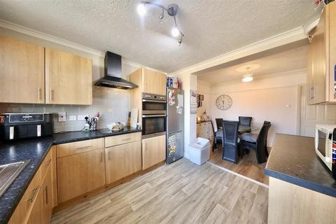 28 Linkfield Road, Hull, HU5 4NN
