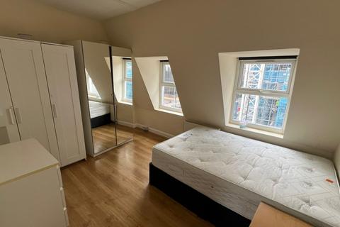 1 bedroom flat to rent, 85 Hammersmith Road, London, W14