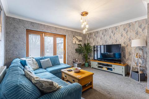 3 bedroom semi-detached house for sale, Hendal Lane, Wakefield