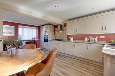 15 Alder Close, Brough, HU15 1ST