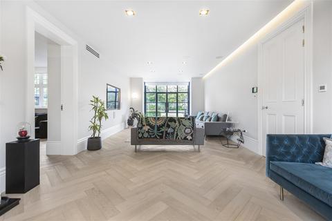 undefined, Cannon Hill, London