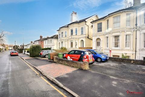 1 bedroom flat for sale, Upper Grosvenor Road, Tunbridge Wells