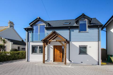 3 bedroom property for sale, Rue Mahaut, St Saviour's, Guernsey, GY7