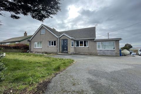 undefined, Gadfa, Penysarn, Anglesey, LL69