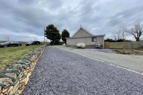 undefined, Gadfa, Penysarn, Anglesey, LL69