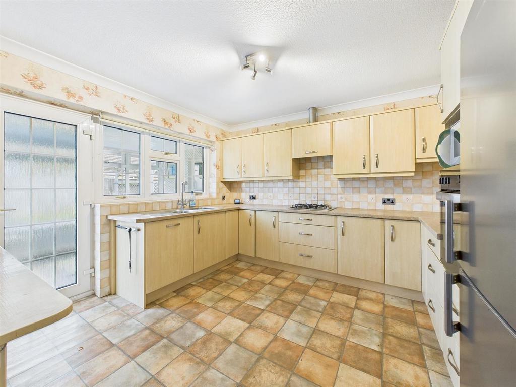Kitchen: