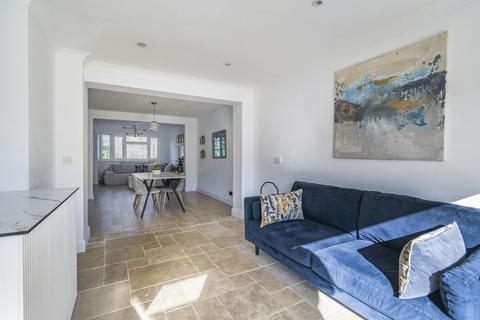 7, Riverway Barry Avenue, Windsor, SL4 5JA