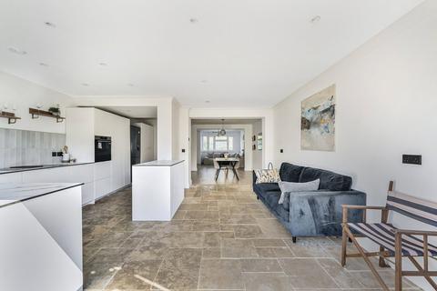 7, Riverway Barry Avenue, Windsor, SL4 5JA